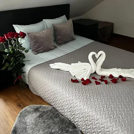 Cozy 3 Story House In Old Town Διαμέρισμα