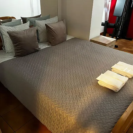 Cozy 3 Story House In Old Town Апартаменты
