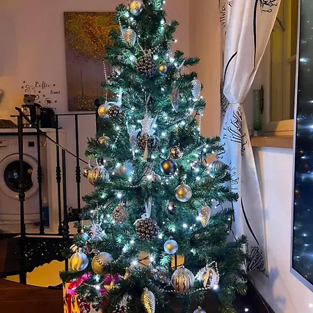 Διαμέρισμα Cozy 3 Story House In Old Town