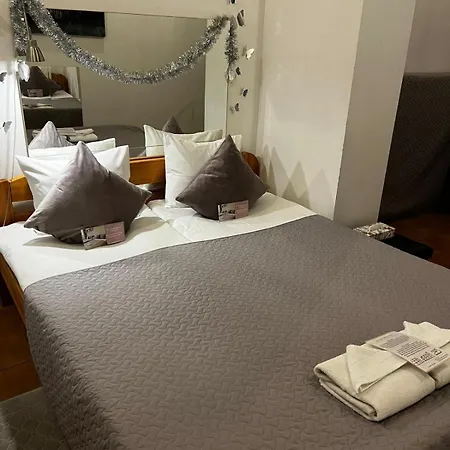 Апартаменты Cozy 3 Story House In Old Town Таллин