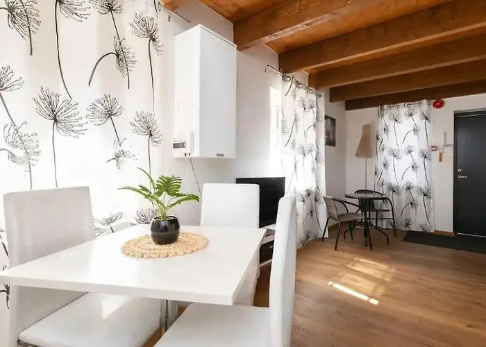 Apartamento Cozy 3 Story House In Old Town *