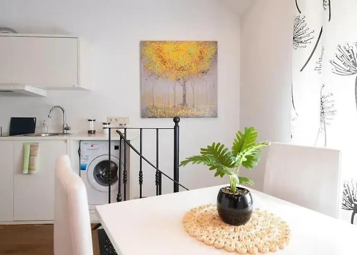 Cozy 3 Story House In Old Town Apartamento Tallin