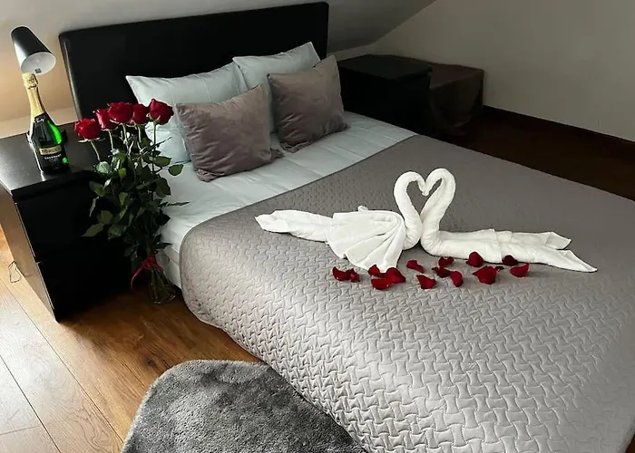 Cozy 3 Story House In Old Town Апартаменти