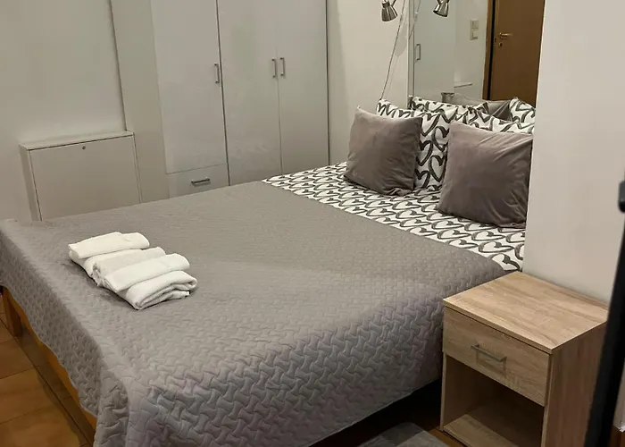 Cozy 3 Story House In Old Town Апартаменти *