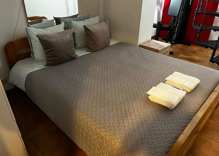 Cozy 3 Story House In Old Town Apartamento