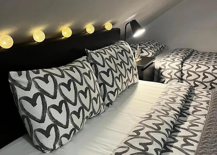 Cozy 3 Story House In Old Town Apartamento Tallin