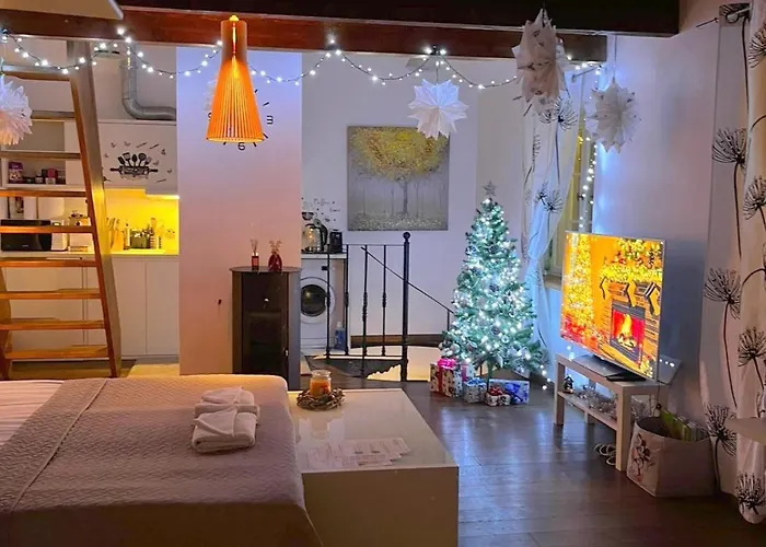 Cozy 3 Story House In Old Town Apartamento