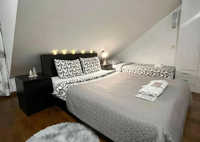 Apartamento Cozy 3 Story House In Old Town *