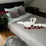 Cozy 3 Story House In Old Town Appartement