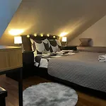 Appartement Cozy 3 Story House In Old Town