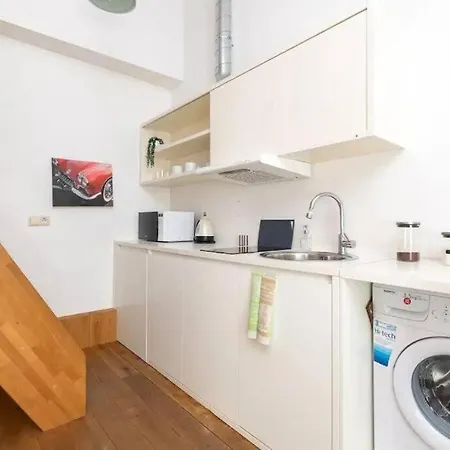 Cozy 3 Story House In Old Town Апартаменти *